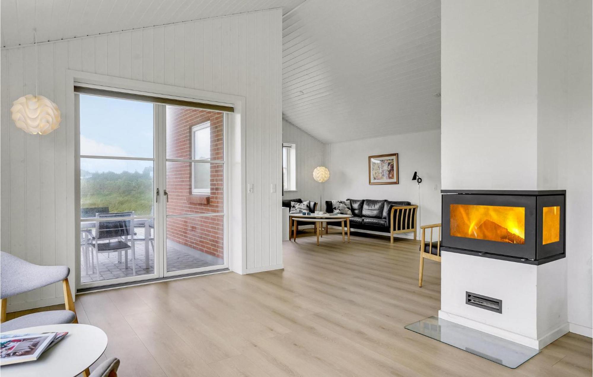 Amazing Home In Blavand With Wifi Exterior foto